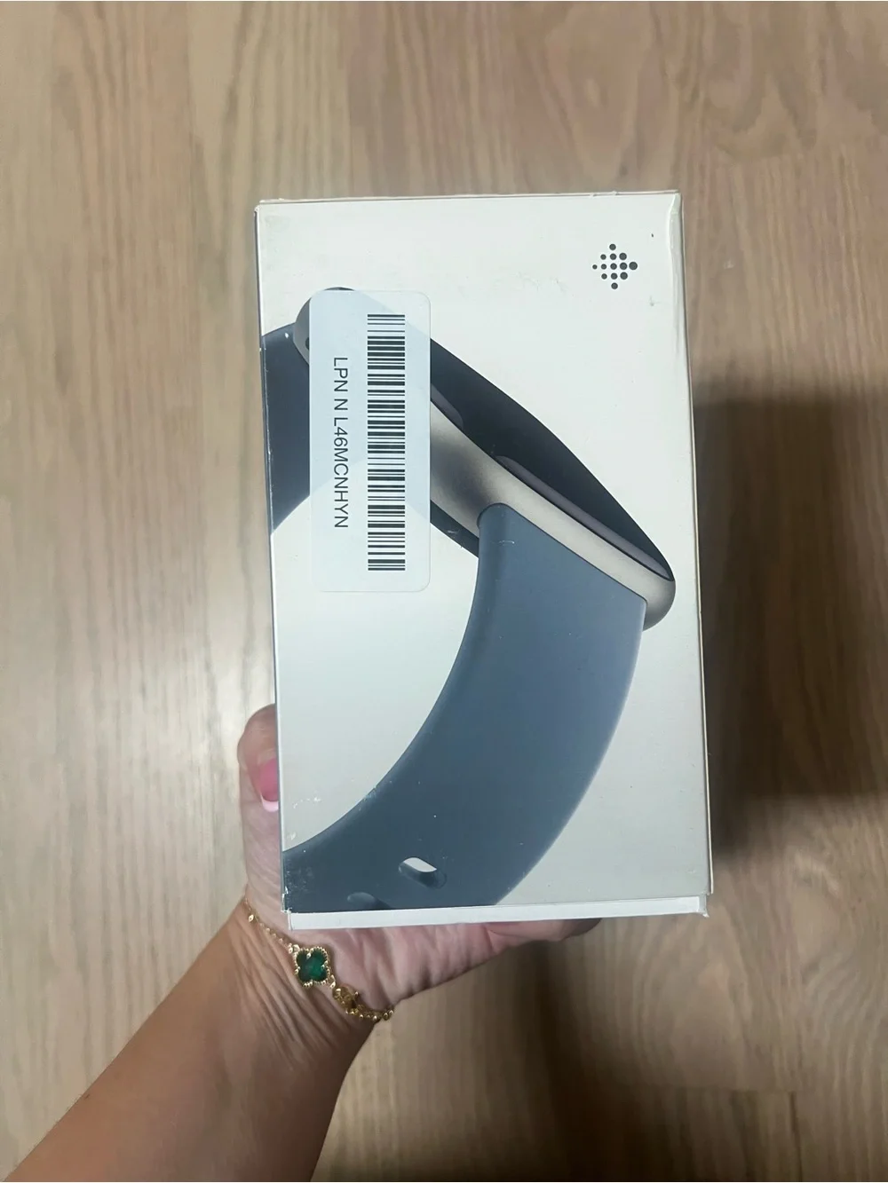 NEW Fitbit Versa 4 Fitness Smartwatch with Daily Readiness Waterfall Blue
